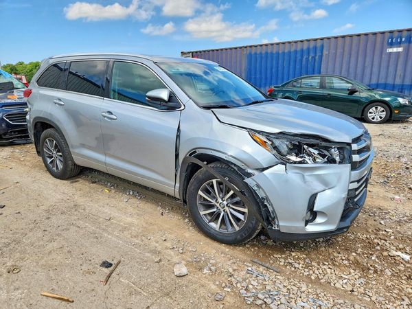 2018 TOYOTA HIGHLANDER SE/XLE