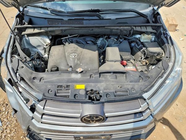 2018 TOYOTA HIGHLANDER SE/XLE
