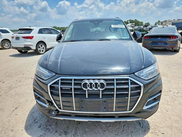 2021 AUDI Q5 quattro Premium Plus