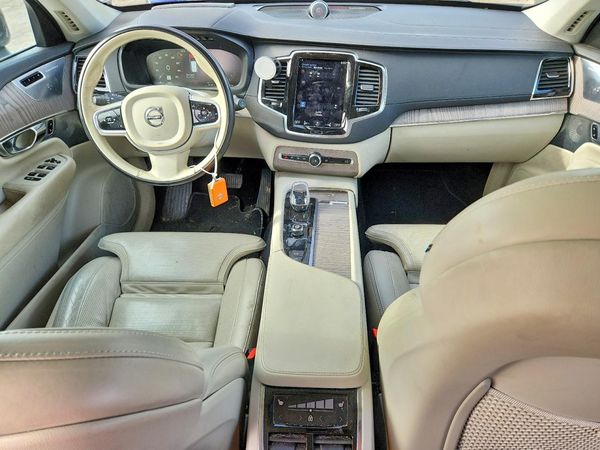 2022 VOLVO XC90 Inscription