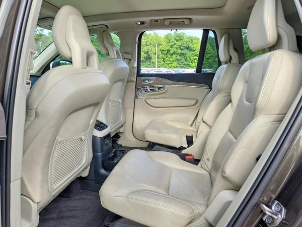 2022 VOLVO XC90 Inscription