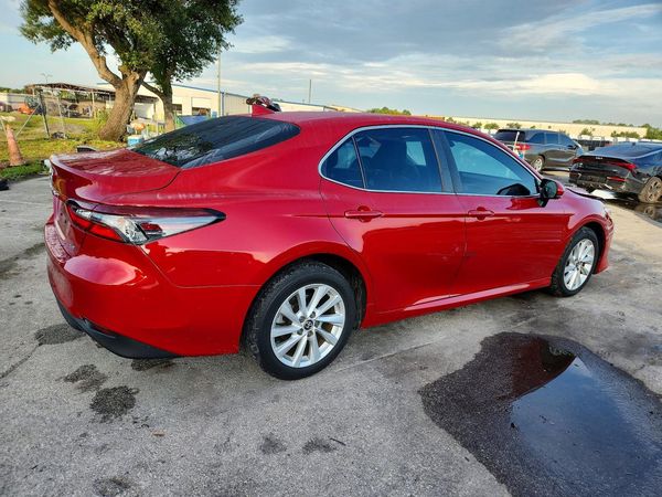 2024 TOYOTA CAMRY