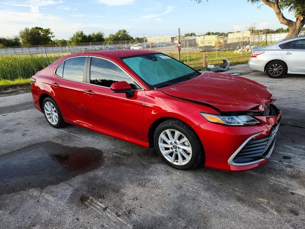 2024 TOYOTA CAMRY