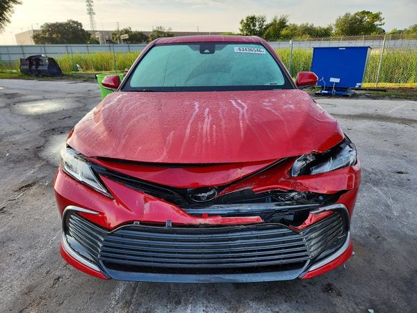 2024 TOYOTA CAMRY