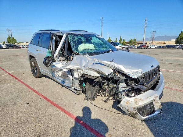 2024 JEEP CHEROKEE Limited 4XE — Passenger 3/4
