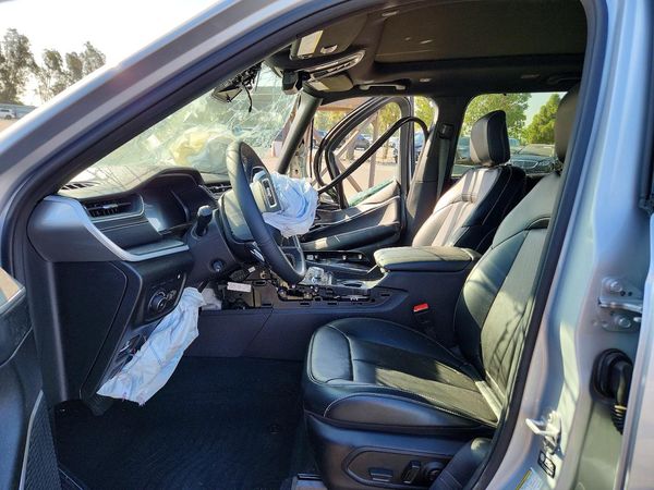 2024 JEEP CHEROKEE Limited 4XE — DENT