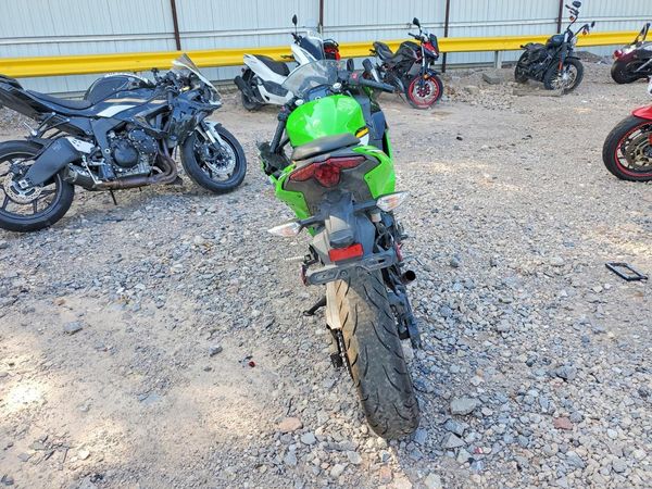 2025 KAWASAKI EX500 H