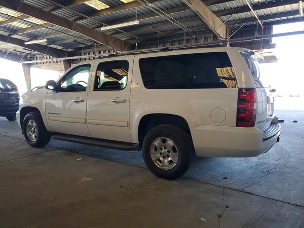 2014 CHEVROLET SUBURBAN LT
