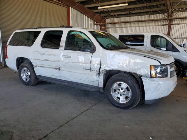 2014 CHEVROLET SUBURBAN LT