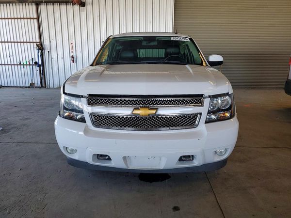 2014 CHEVROLET SUBURBAN LT
