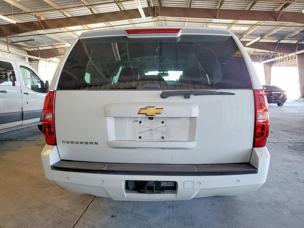 2014 CHEVROLET SUBURBAN LT