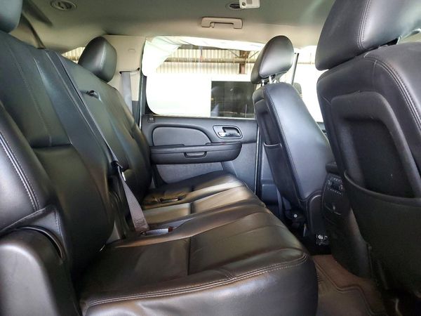 2014 CHEVROLET SUBURBAN LT