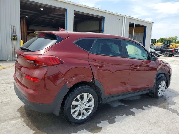 2020 HYUNDAI TUCSON SE