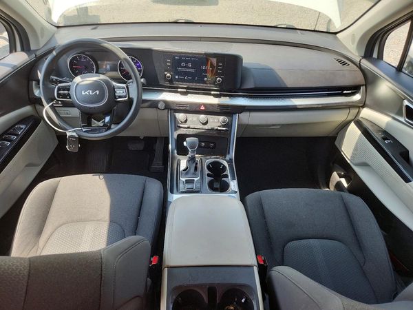 2022 KIA CARNIVAL LX, LX Seat Package