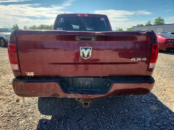 2018 RAM 1500 ST