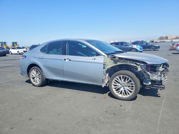2019 TOYOTA CAMRY SOLA SE/XLE Hybrid — Passenger 3/4