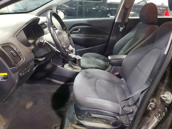 2013 KIA RIO 5-DOOR EX / SX