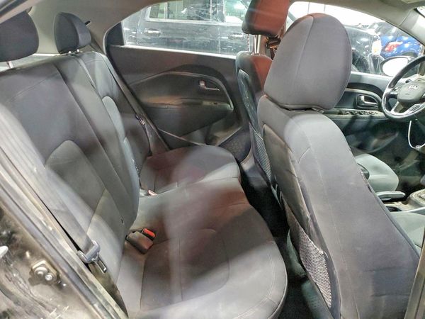 2013 KIA RIO 5-DOOR EX / SX