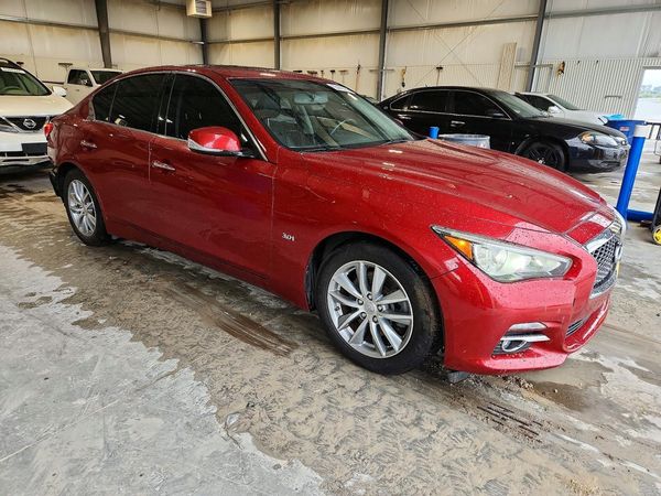 2016 INFINITI Q50