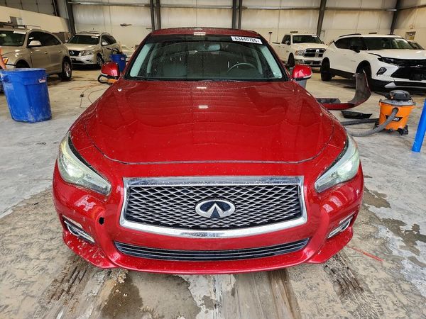 2016 INFINITI Q50