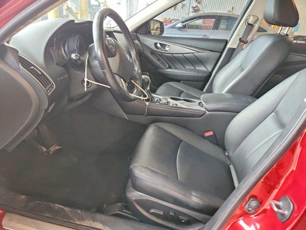 2016 INFINITI Q50