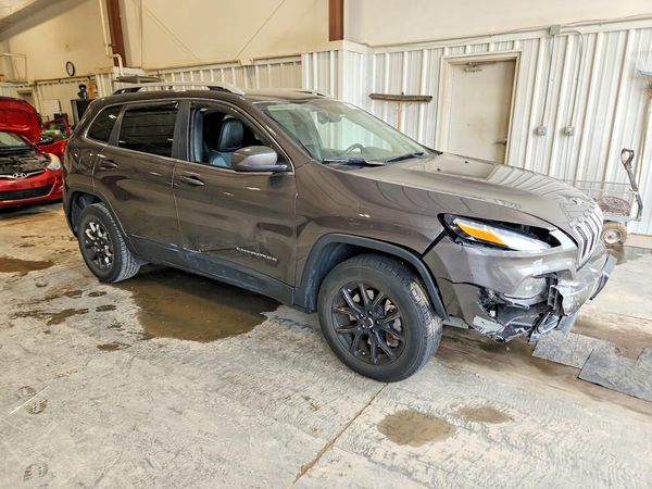 2018 JEEP CHEROKEE LATITUDE PLUS 4X4