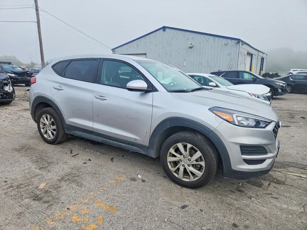 2021 HYUNDAI TUCSON SE