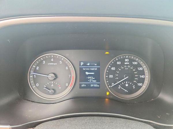 2021 HYUNDAI TUCSON SE
