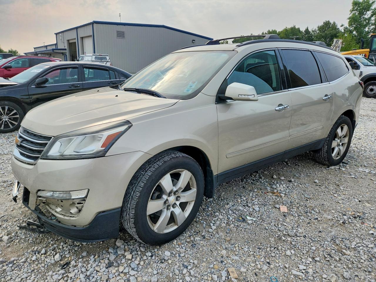 2015 CHEVROLET TRAVERSE LTZ — Front 3/4
