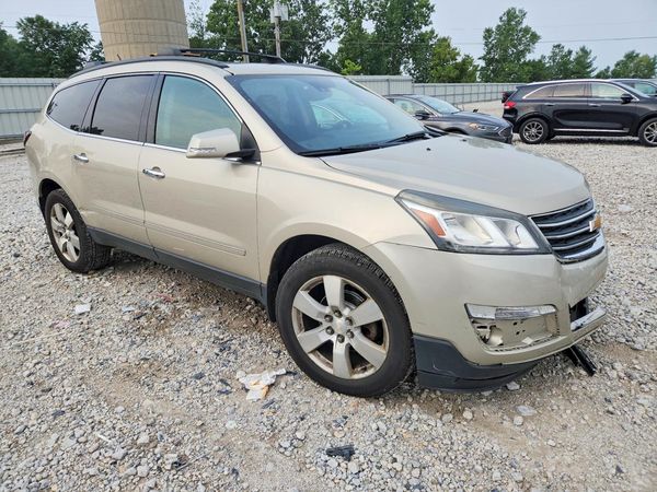 2015 CHEVROLET TRAVERSE LTZ — Passenger 3/4