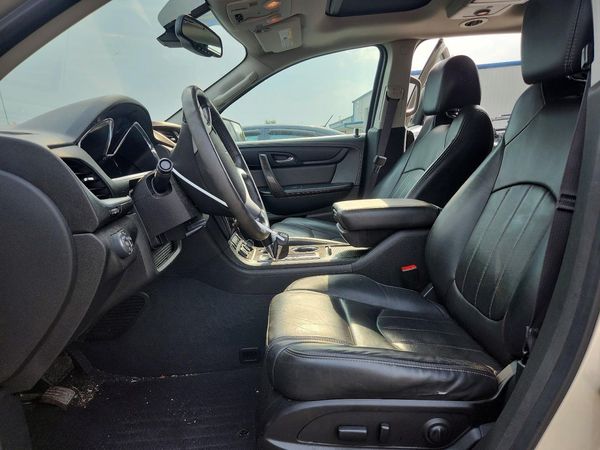 2015 CHEVROLET TRAVERSE LTZ — DENT