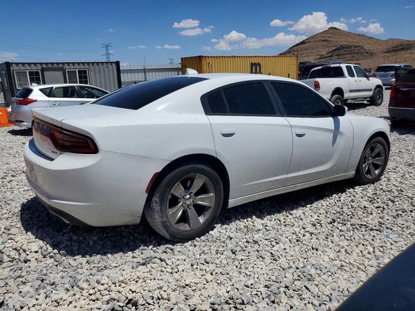 2016 DODGE CHARGER SXT