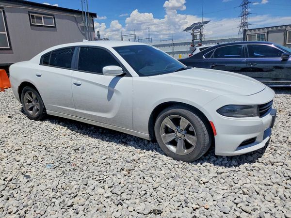 2016 DODGE CHARGER SXT