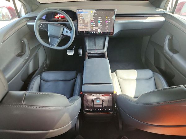 2026 TESLA MODEL X