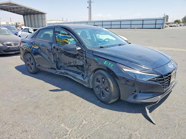 2022 HYUNDAI ELANTRA SEL w/Convenience Pkg