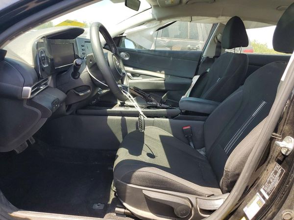 2022 HYUNDAI ELANTRA SEL w/Convenience Pkg