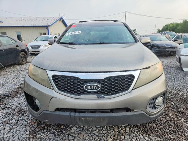 2013 KIA SORENTO