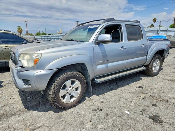 2015 TOYOTA TACOMA Delux Grade