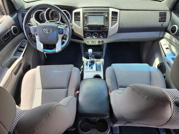 2015 TOYOTA TACOMA Delux Grade