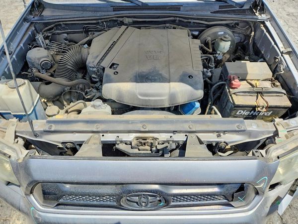 2015 TOYOTA TACOMA Delux Grade