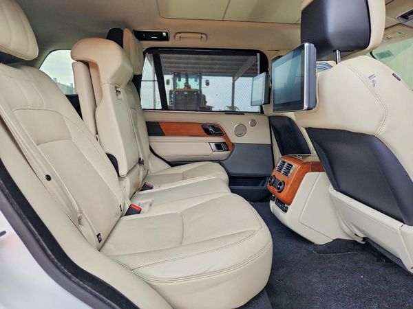 2018 LAND ROVER RANGE ROVER Supercharged LWB