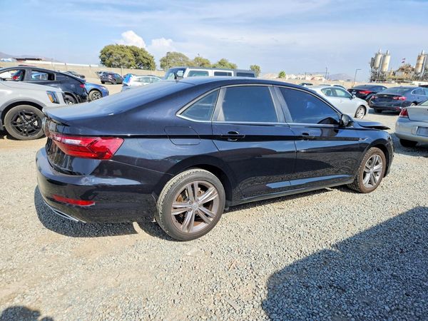 2021 VOLKSWAGEN JETTA S / SE / R-Line