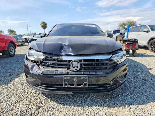 2021 VOLKSWAGEN JETTA S / SE / R-Line