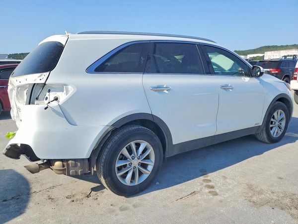 2018 KIA SORENTO L, LX