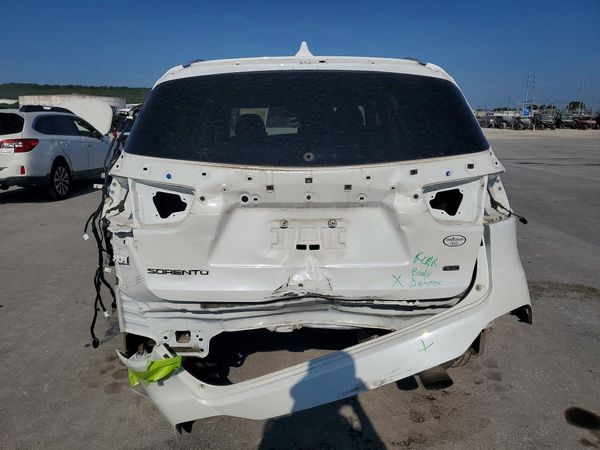 2018 KIA SORENTO L, LX