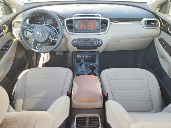 2018 KIA SORENTO L, LX