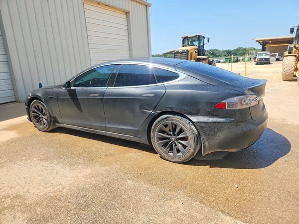 2020 TESLA MODEL S