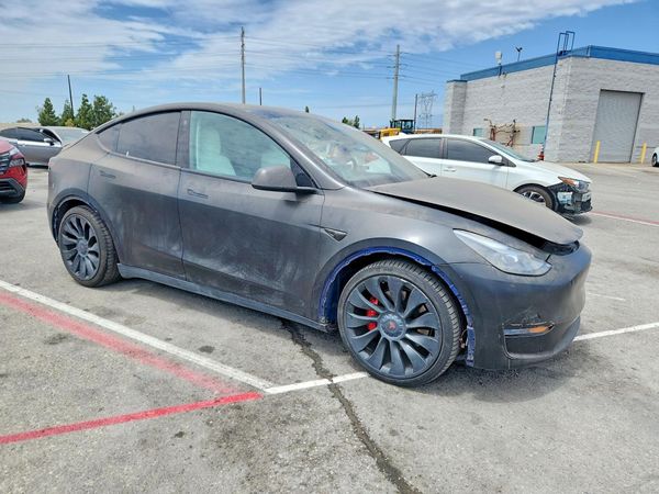 2022 TESLA MODEL Y