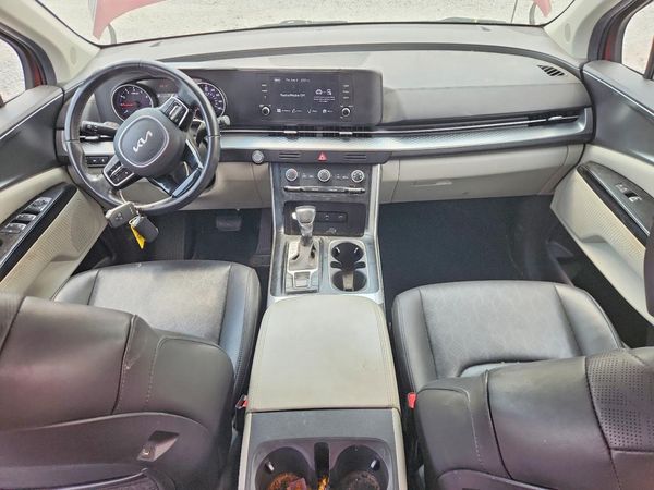 2023 KIA CARNIVAL LX, LX Seat Package