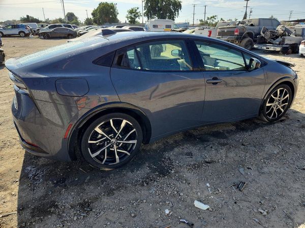 2025 TOYOTA PRIUS